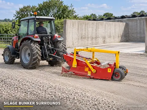 Red Bowl Scraper Smoothing Silage Bunker Apron — application concept
